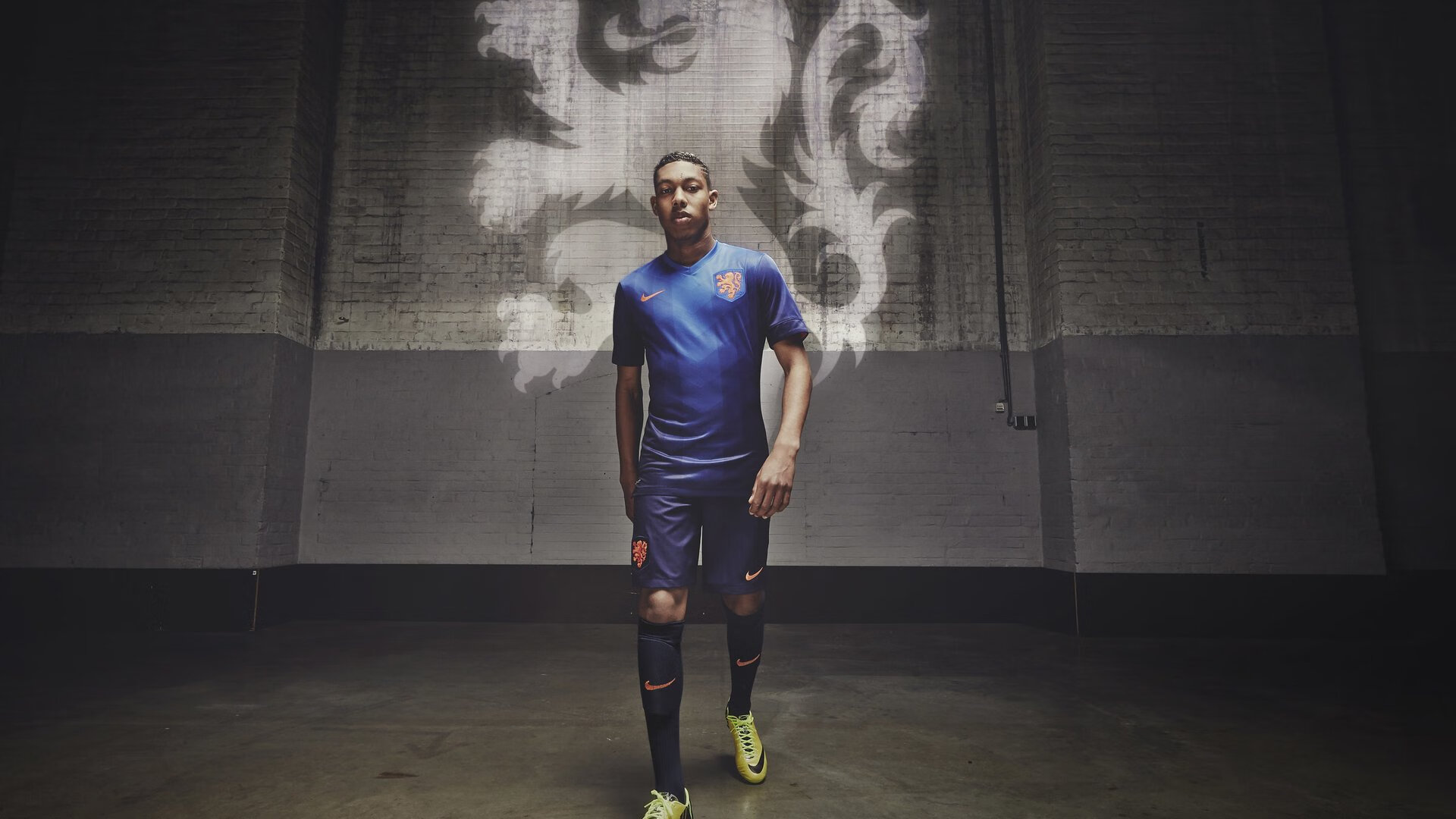 全国田径锦标赛跳远项目激烈角逐,新星闪耀创赛季最佳成绩